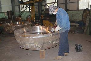 What kinds of steel castings can be divided into?