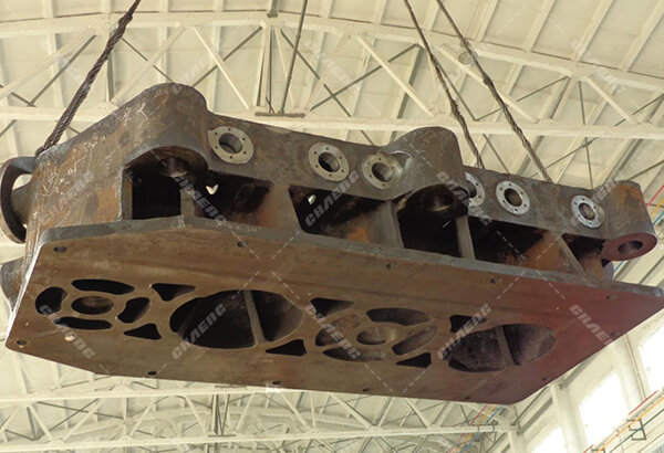 Ceramic press crossbeam